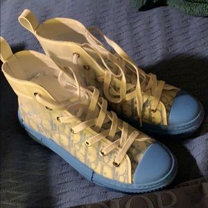 Dior b23 ombré blue oblique very lightly used